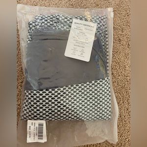 New TikTok Leggings Size Medium